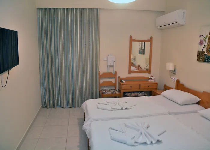 Otel Paradise 2*