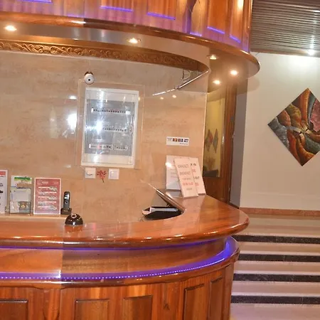 Paradise Hotell 2*