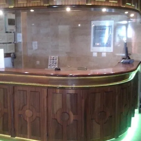 Paradise Hotell 2*