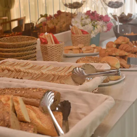 Paradise فندق بلدة كوس