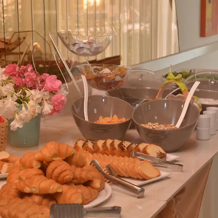 Paradise فندق 2*